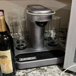 Bartesian mixed drink maker